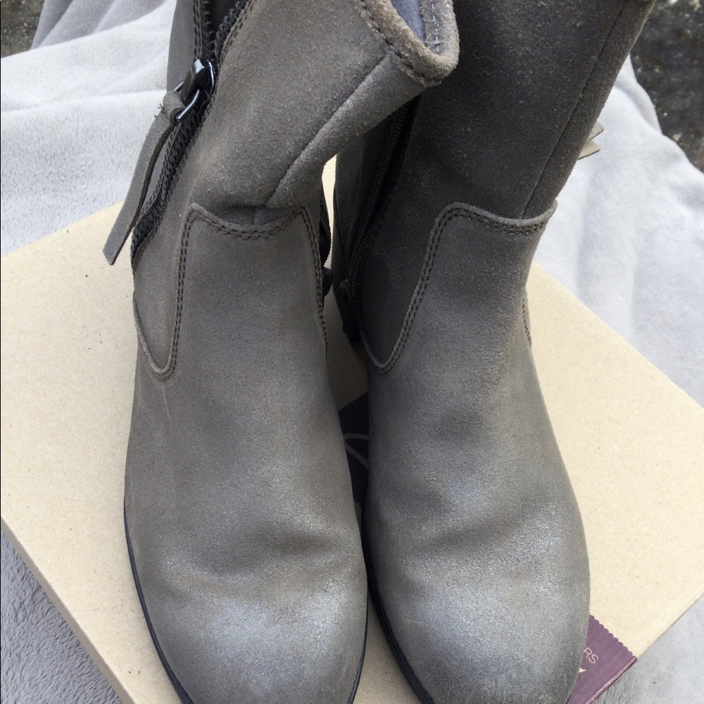 Clark’s Women’s Nevella Devon Boot